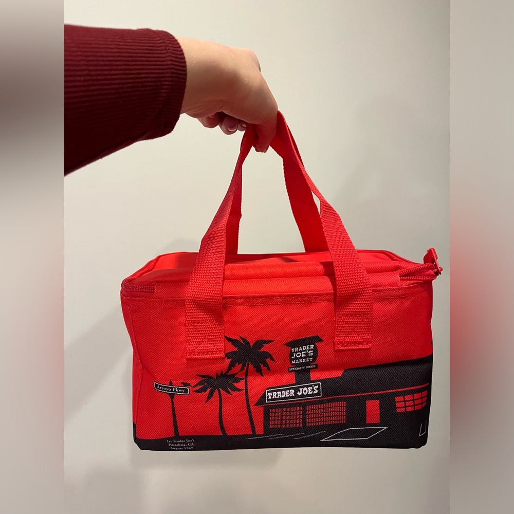 VIRAL Trader Joe’s limited edition Lunchbox Cooler in Red